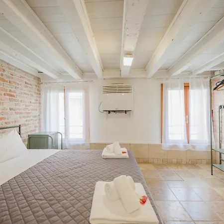 Balastro Design - Center * Venedig