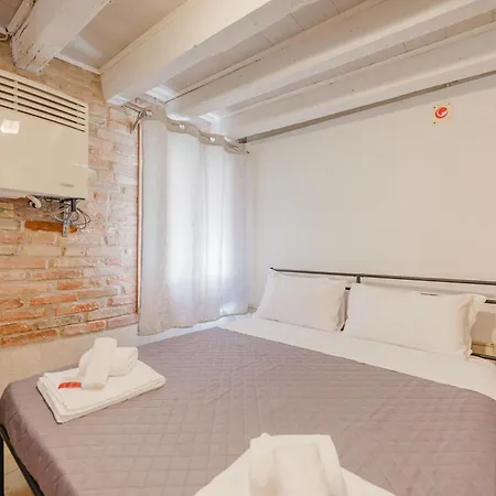 Balastro Design - Center Πανσιόν 3*